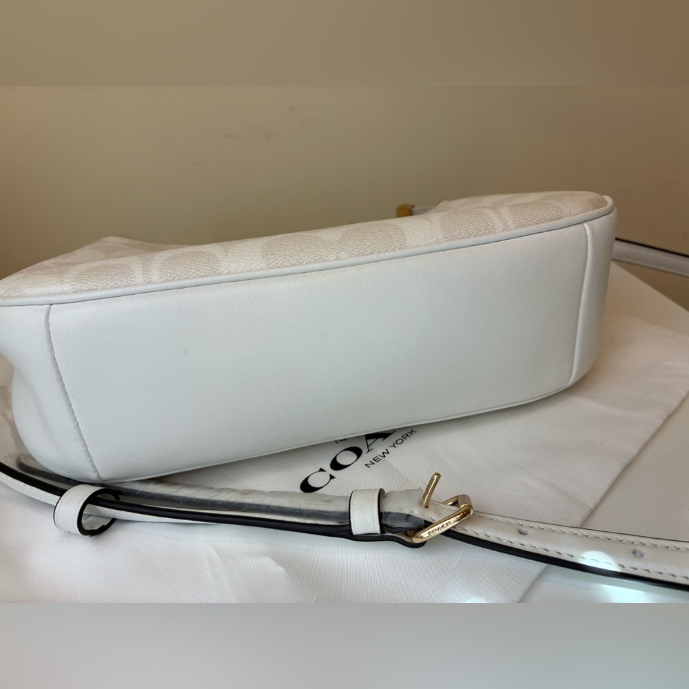 Coach White Teri Shoulder Bag in Signature Canvas - Picture 6 of 12